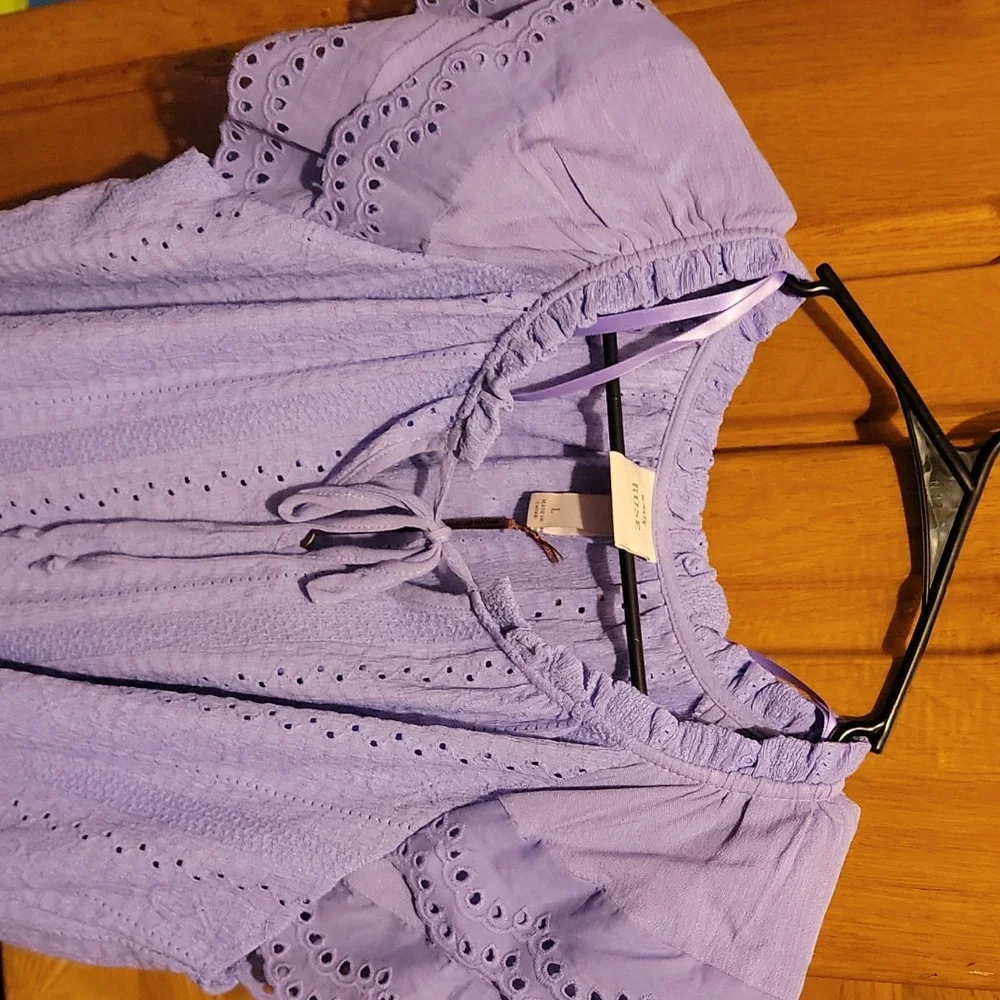 NWT SIZE L PURPLE BLOUSE - Picture 3 of 3